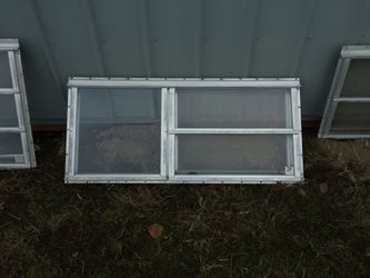 Trailer windows