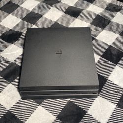 Ps4 Pro (Slightly Used)