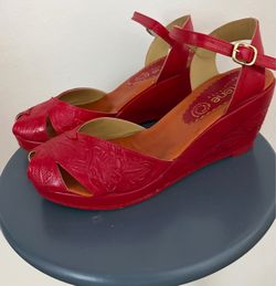 Leather red woman shoes new