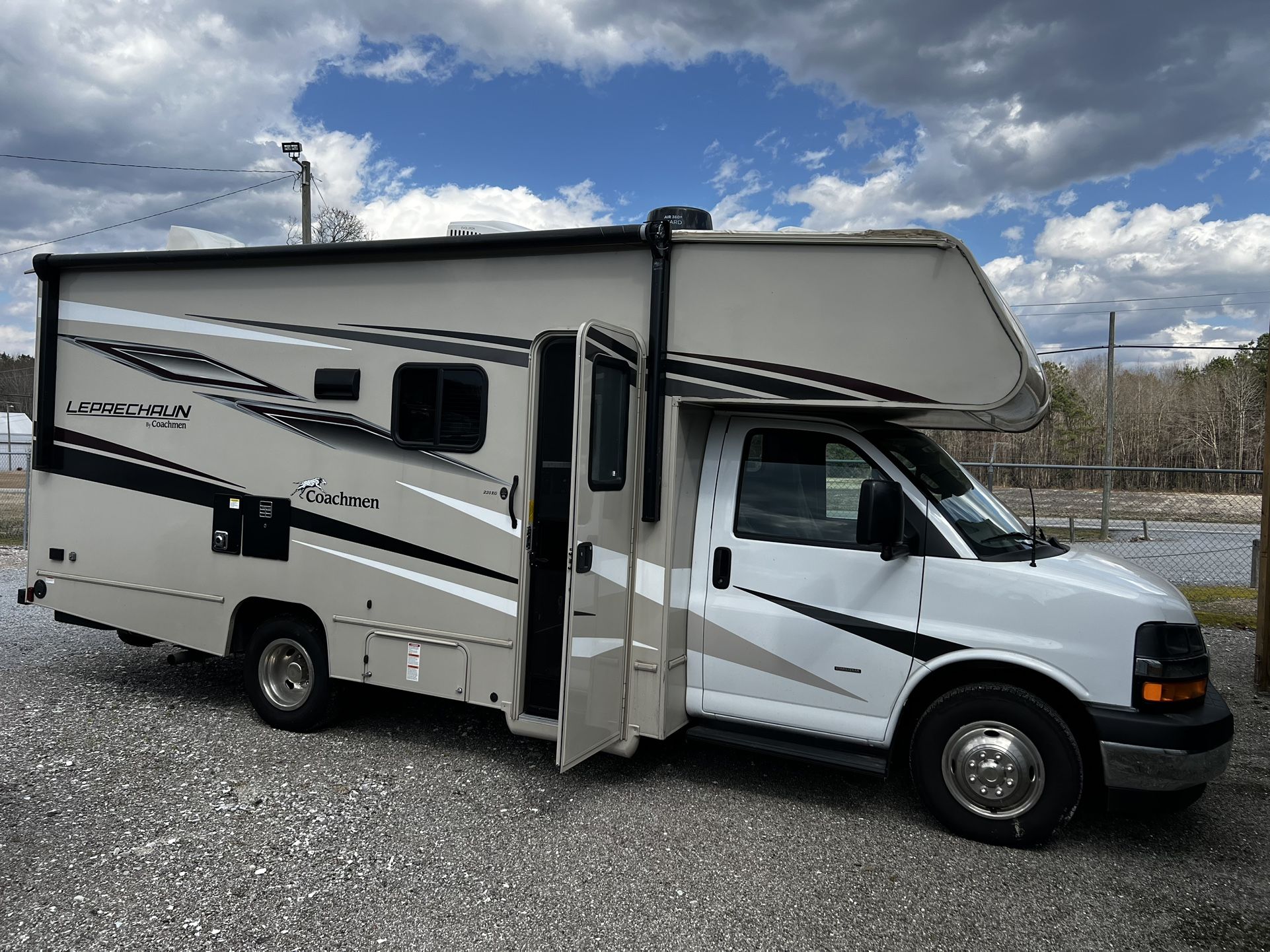 2023 Coachman XG220