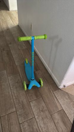 Scooter for kids $10