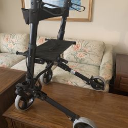 HealthSmart Gateway Folding Rollator Waller 