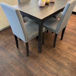 5pc Dining Room Table Set 