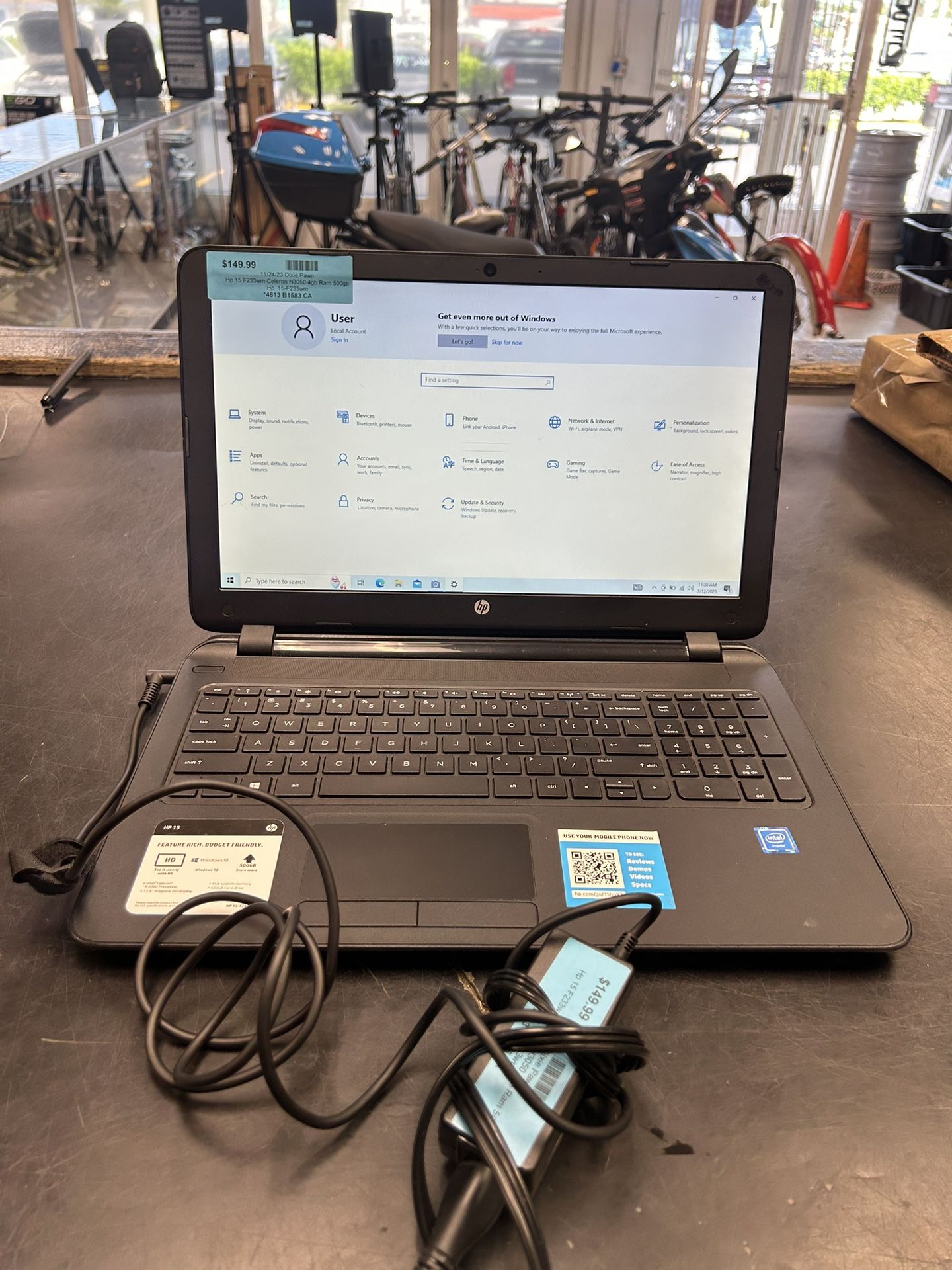 Hewlett-Packard HP Notebook 15-f233wm 15.6" Screen Laptop ~ Win10