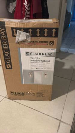 Medicine cabinet/mirror.