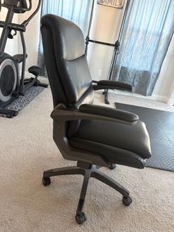 Black Leather Executive Office Chair