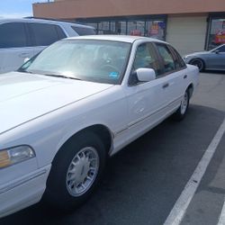 Crown Vic 96
