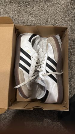 Adidas sambas size 10