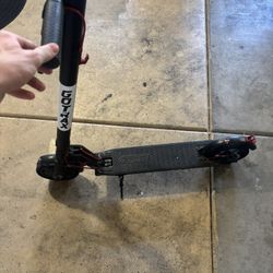 Electric scooter 
