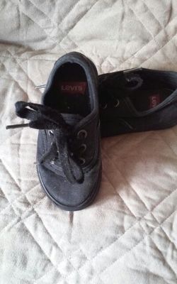 Levies shoes