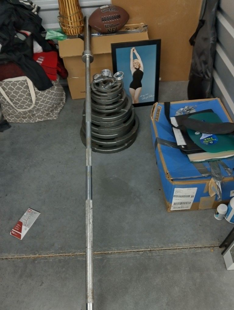 Olympic Weight Set with Bar and Clips