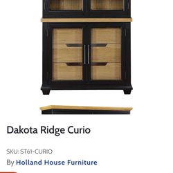 Dakota Ridge Curio Cabinet/hutch