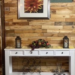 Entry table bench