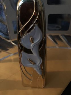 Vase gold and white