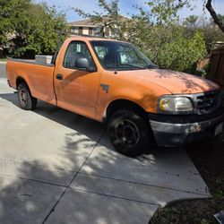 Pickup,Ford,150 , Year 2000, Milage 214000