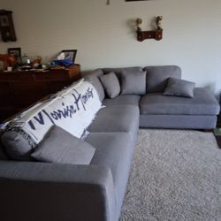 Thomasville Artesia Fabric Sectional with Ottoman