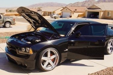 Sell my. 2006 Dodge Charger SRT-8 FWDWheelss