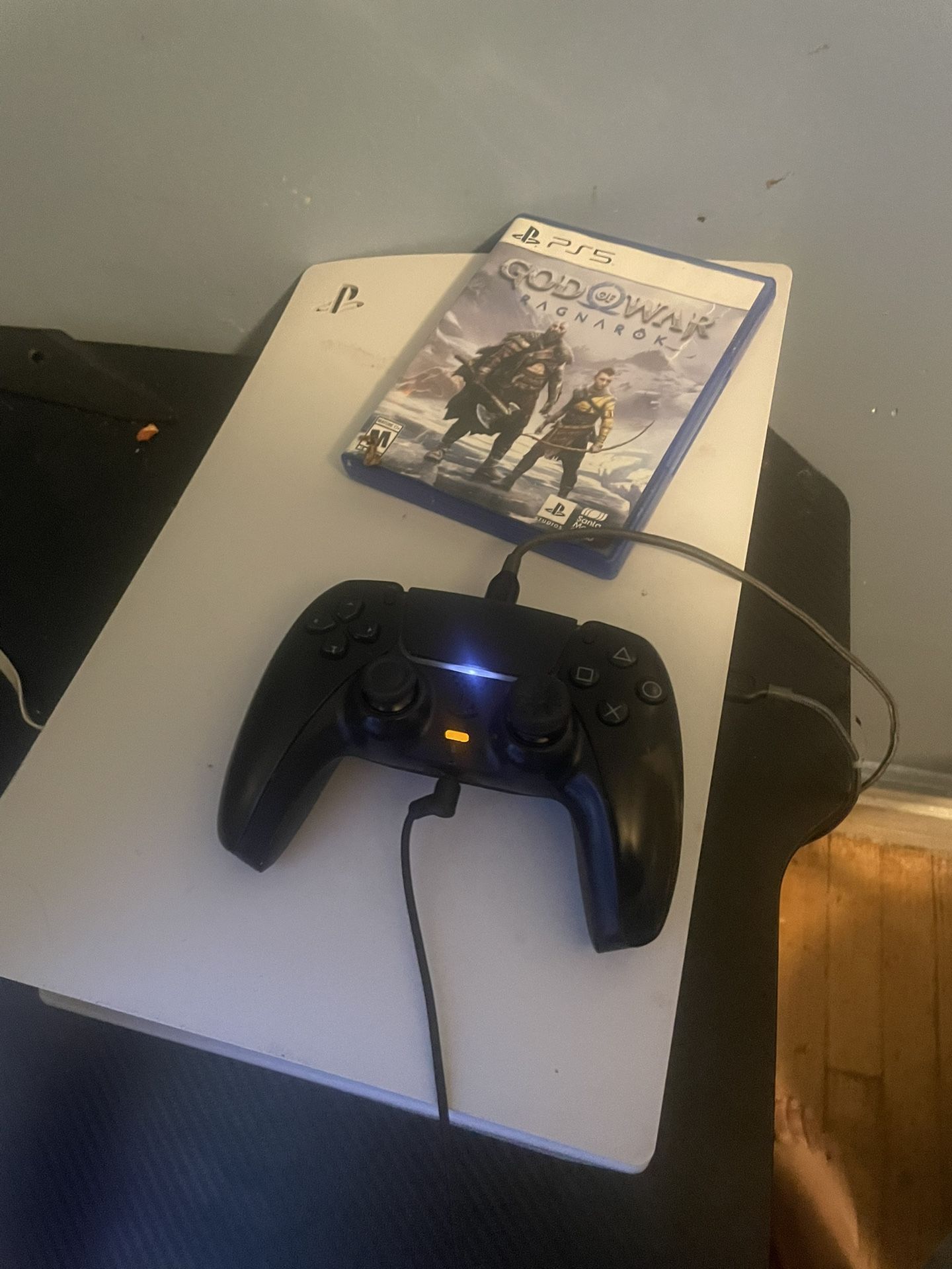 PS5 + GOD OF WAR FOR SALE