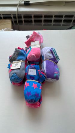 Girls 24 Pairs FILA Socks Size 6-8 OF#4