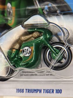 Hot Wheels Treasure Hunt 1966 Triumph Tiger 100