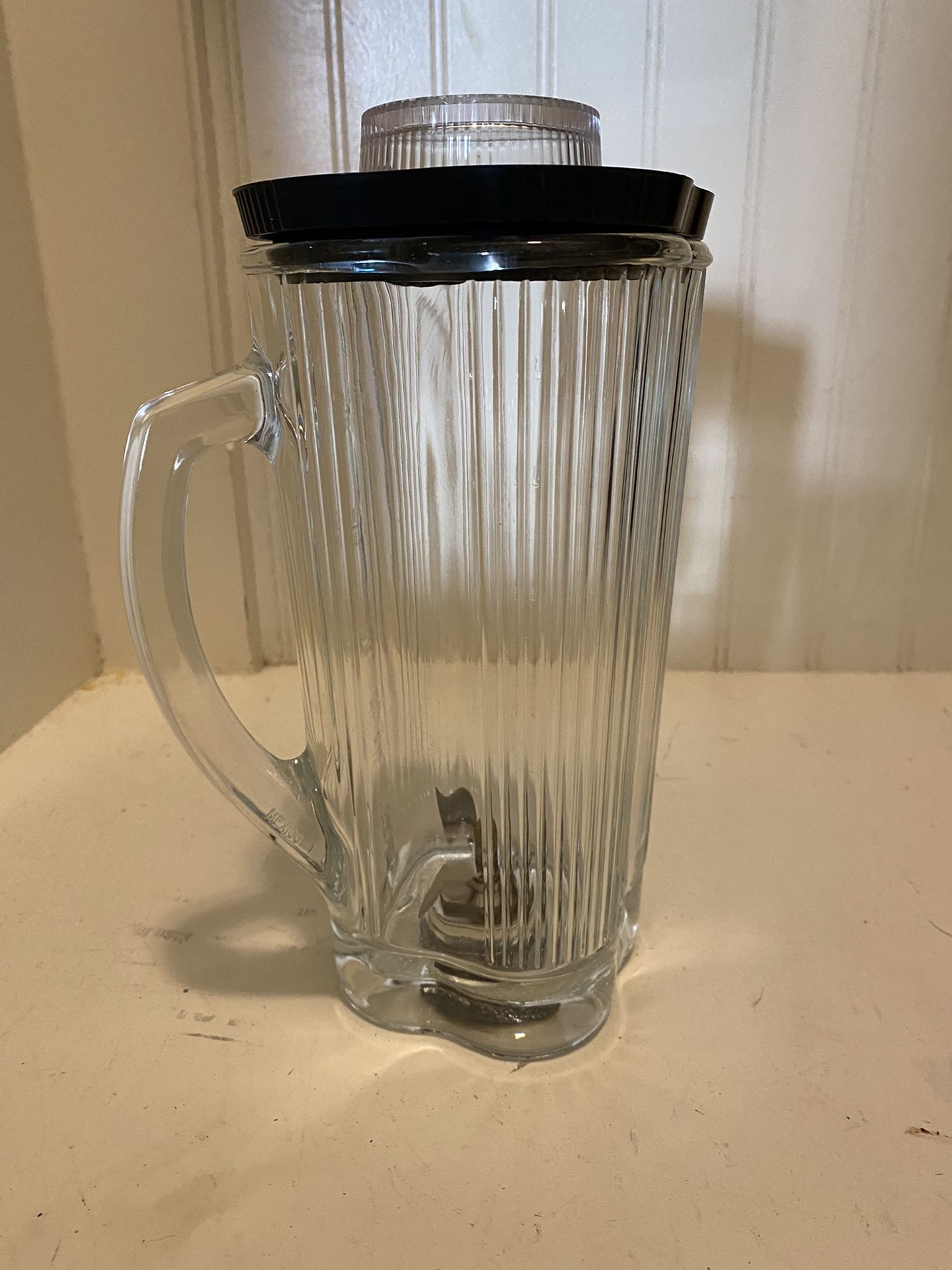 Waring Blender 40 oz glass pitcher
