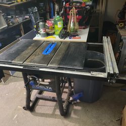 Delta 10in Table Saw