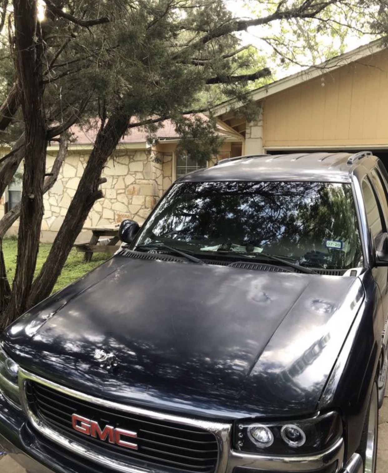 Roof and hood Buff