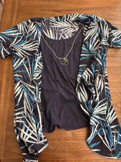Brand new Plus Size top blue tropical one X Brand new Plus Size top blue tropical 1X XL 14 16