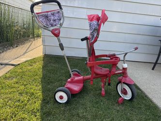 Radio Flyer Ride and Stand Stroll 'N Trike