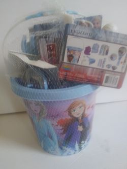 FROZEN 2 FUN BUCKET