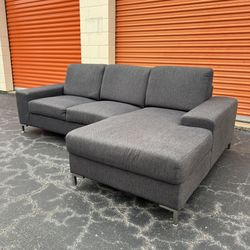 Free Delivery - Modern Sectional Couch