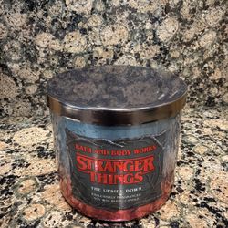 Stranger Things x Bath and Body Works - “The Upside Down”  3 Wick Candle