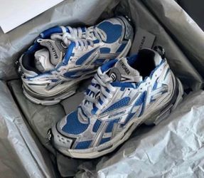 Balenciaga runner