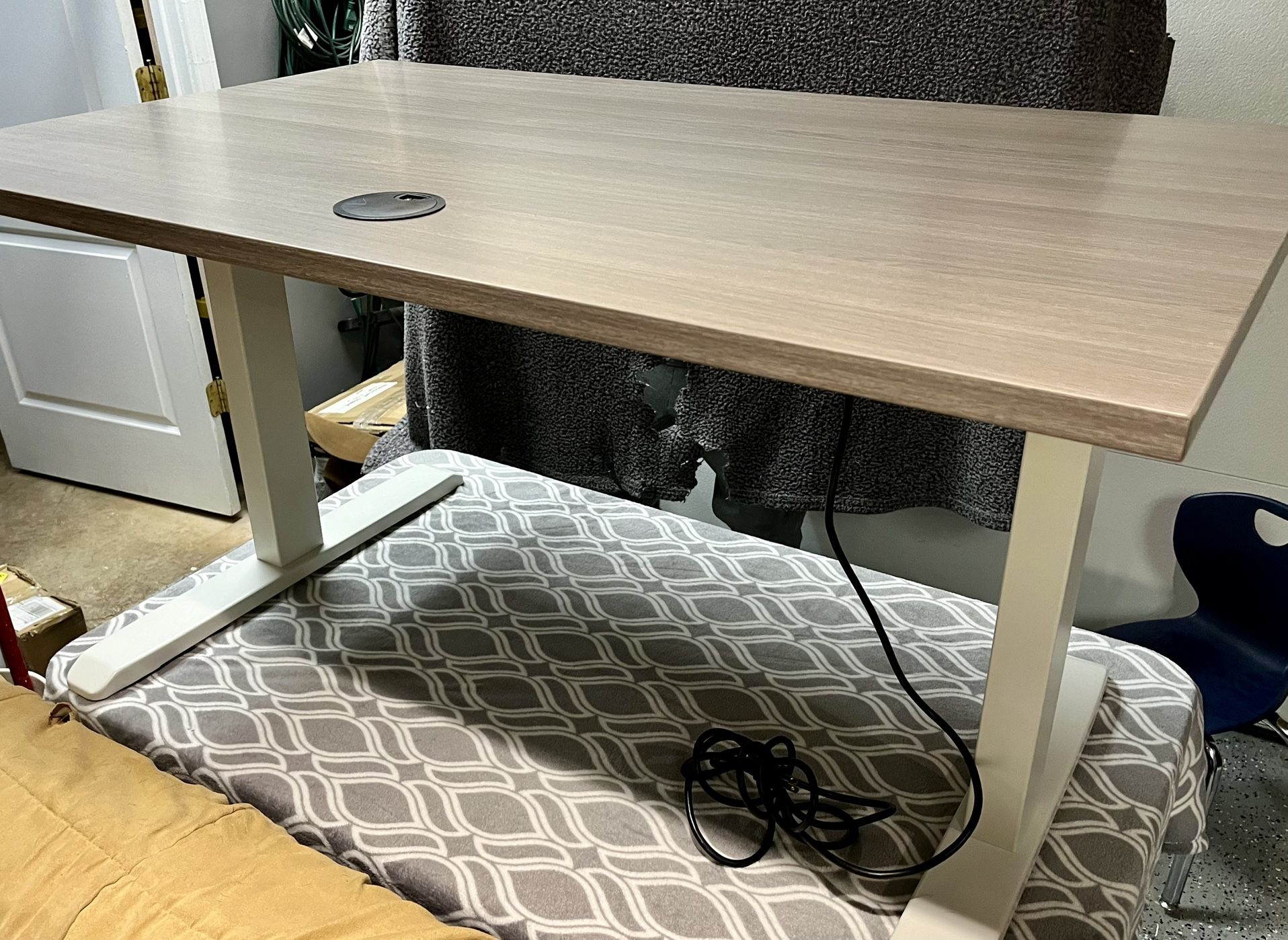 Electric Height Adjustable Desk