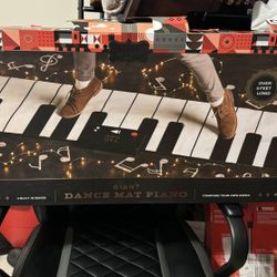 Giant Dance Mat piano
