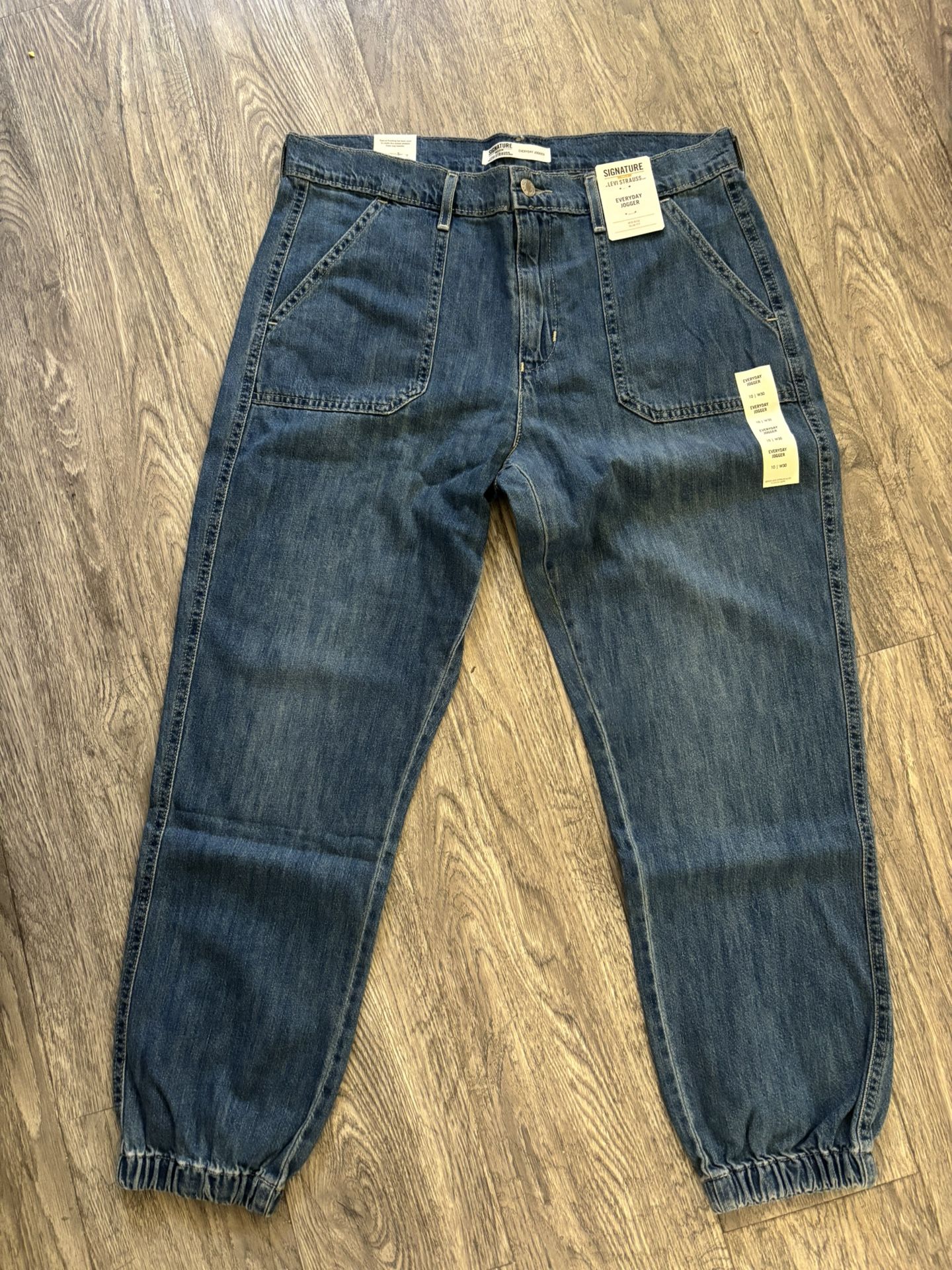 Signature by Levi Strauss & Co. Gold Label Everyday Joggers