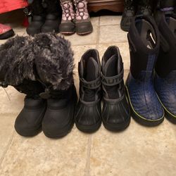 Kids Snow Boots Size 11 Selling Each Pair