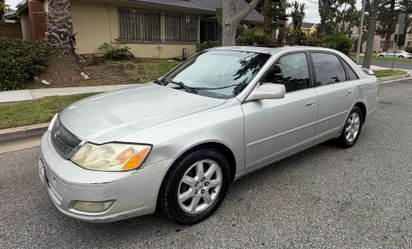 Avalon Toyota XLE 05’