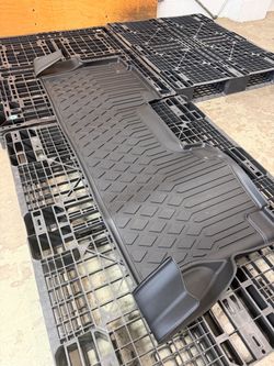 Ford Super Duty Rear Floor Mat – Brand New