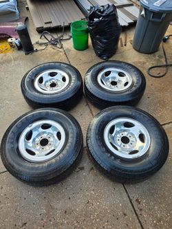 97-04 Ford F150 Wheels & Tires 80% Tread.