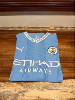 NEW XL Manchester City Jersey