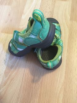 Keen baby sandals size 4c