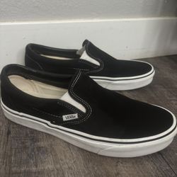 Black Vans Slip On 