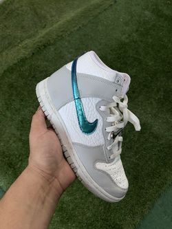 Nike Dunk High Women’s Size 6 Fits 4.5Y 