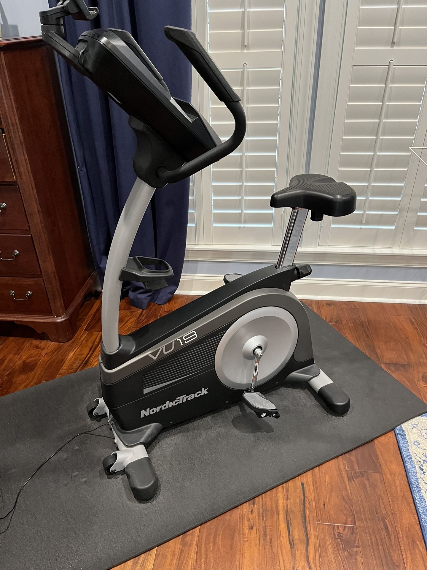 Nordic Track VU19 Exercise Bike