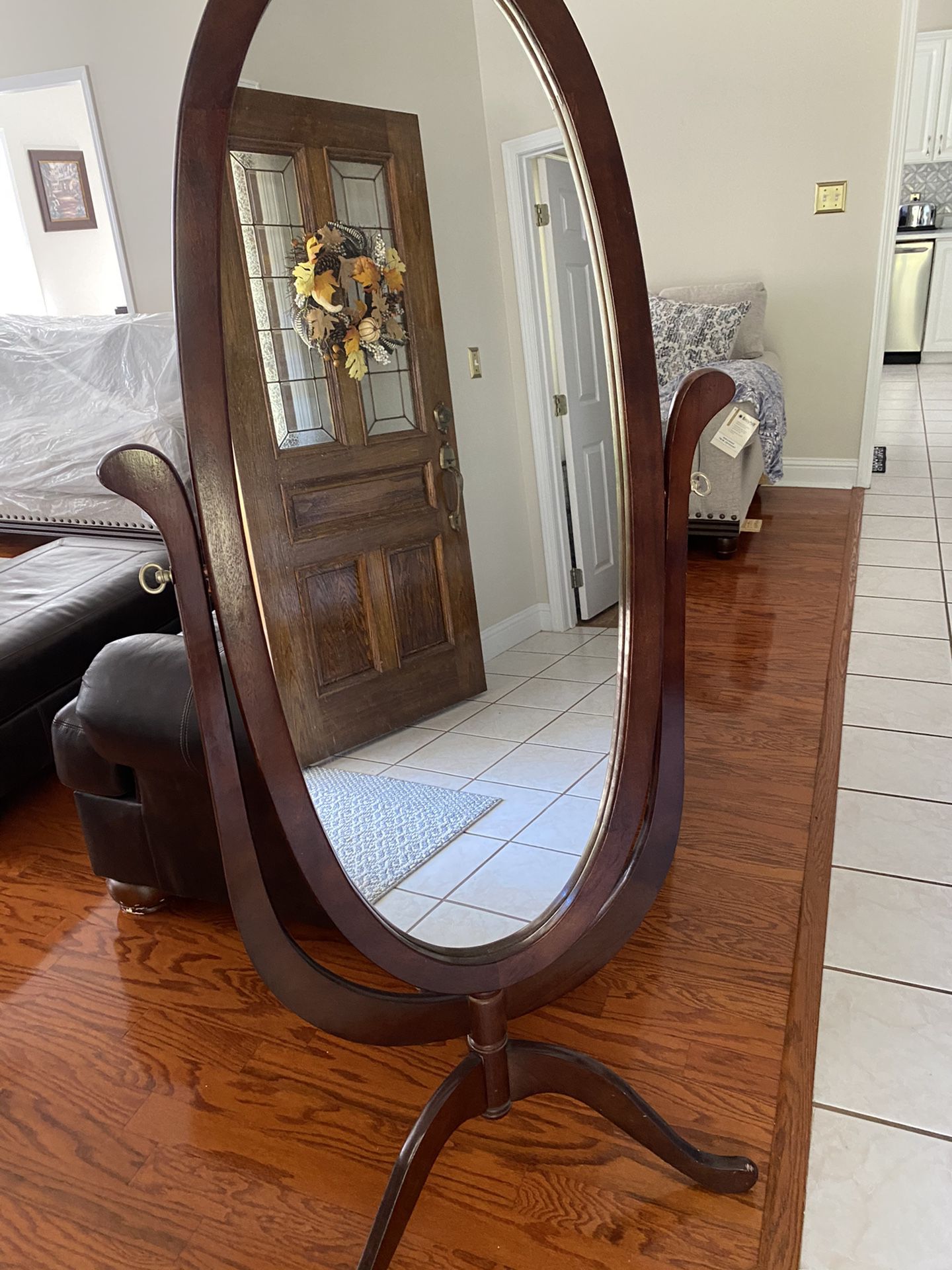 Stand Along Mirror For Bedroom Or Bay