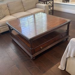 Viavant Table Item 222-15-02   47” Square 