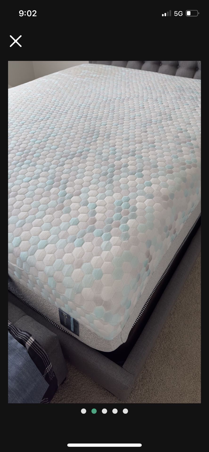 QUEEN SIZE MEMORY FOAM MATTRESS PICK UP TODAY for Sale in Chino, CA