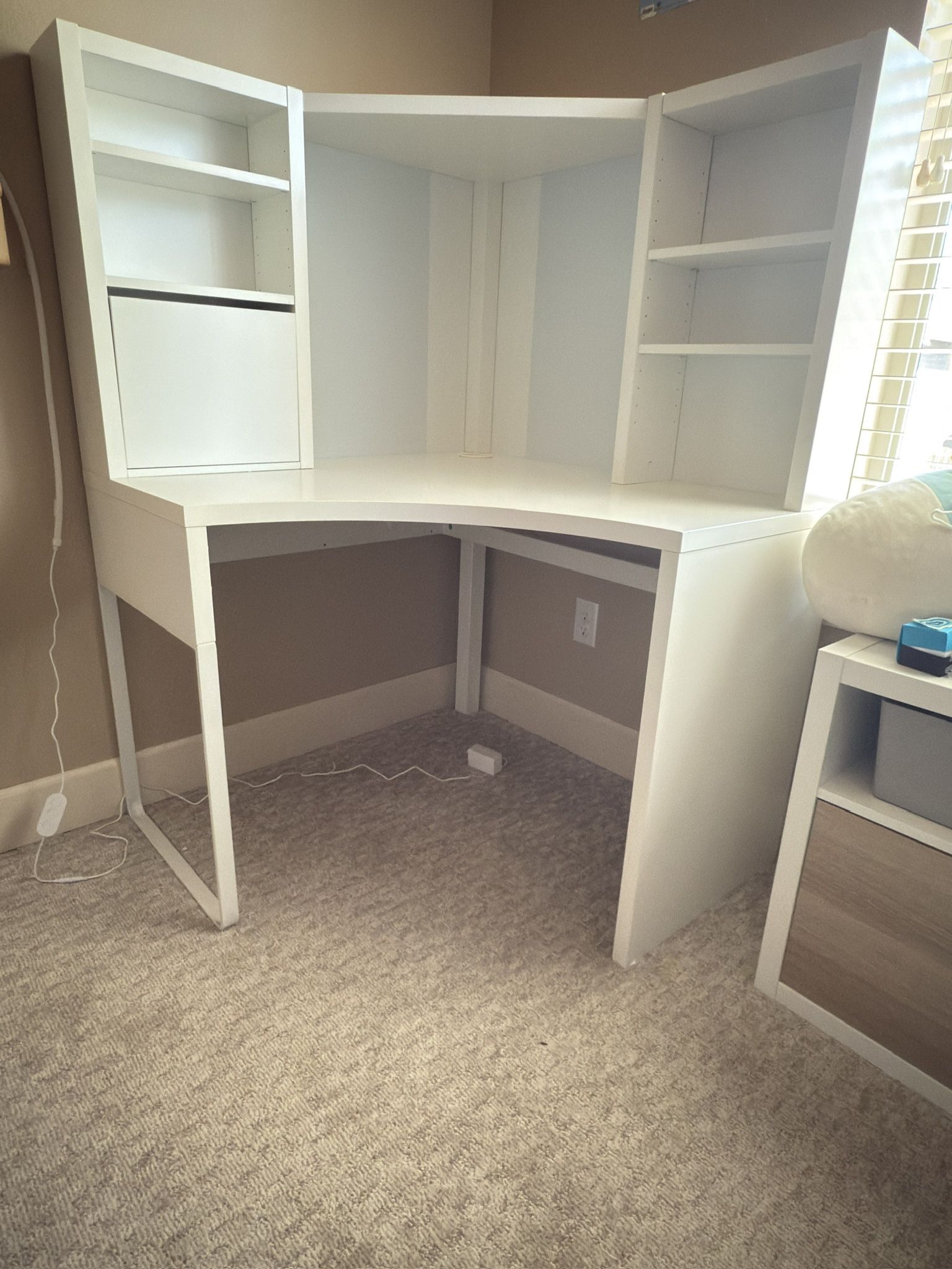 IKEA Micke Corner Desk With Pink chair