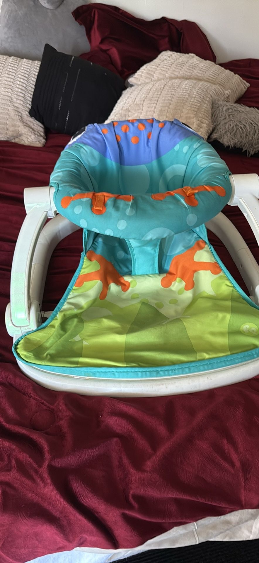 Two baby sit up seats